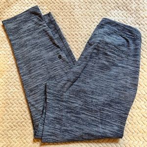 Lululemon Jet Crop Slim Size 6